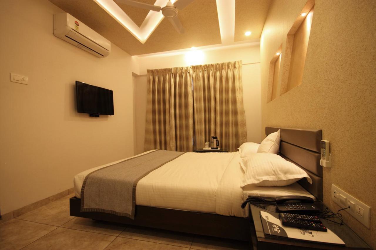Hotel Bait Inn Amhedabad Dış mekan fotoğraf