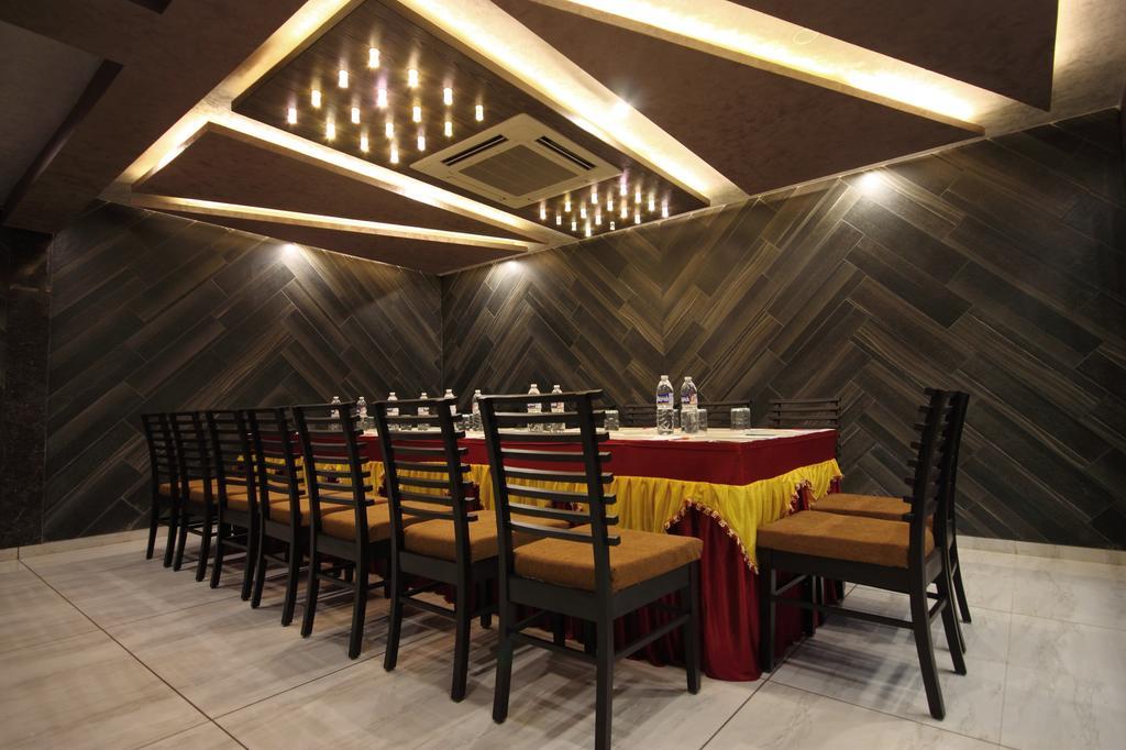 Hotel Bait Inn Amhedabad Dış mekan fotoğraf