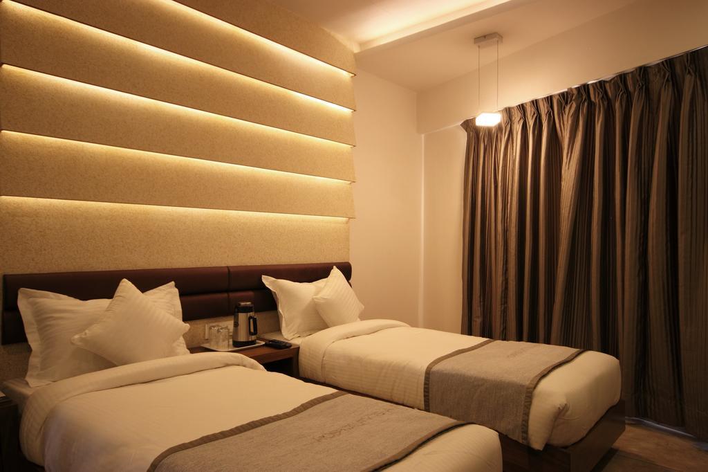 Hotel Bait Inn Amhedabad Dış mekan fotoğraf