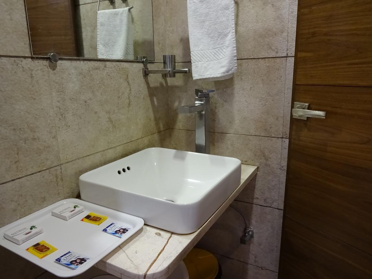 Hotel Bait Inn Amhedabad Dış mekan fotoğraf
