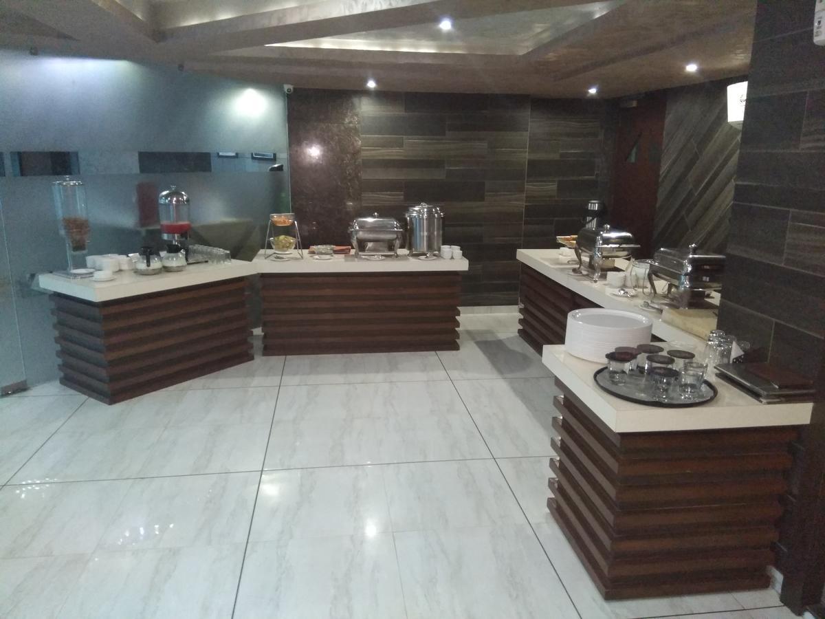 Hotel Bait Inn Amhedabad Dış mekan fotoğraf