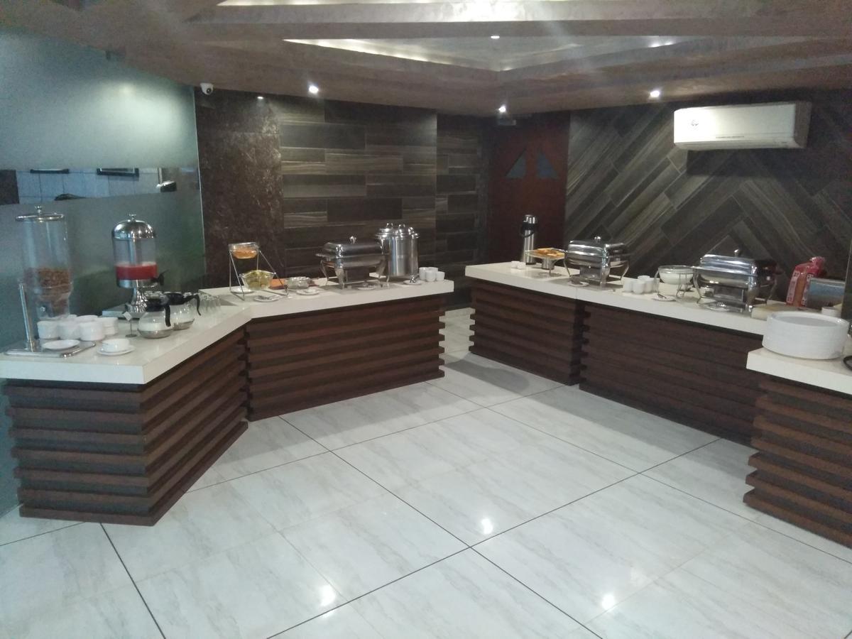Hotel Bait Inn Amhedabad Dış mekan fotoğraf